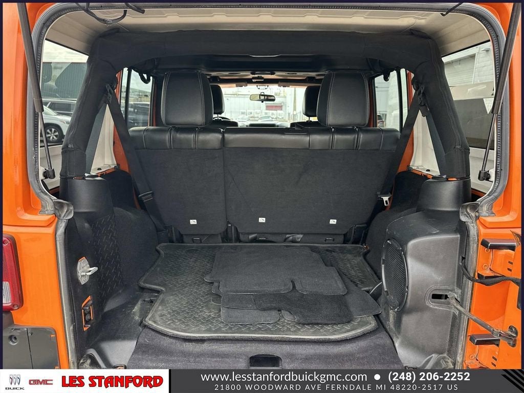 2012 Jeep Wrangler Unlimited Sahara