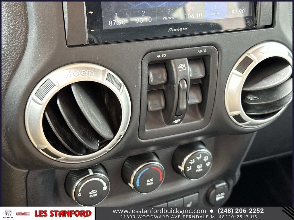 2012 Jeep Wrangler Unlimited Sahara