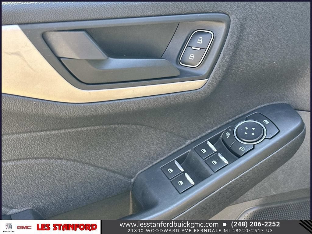 2022 Ford Escape SE
