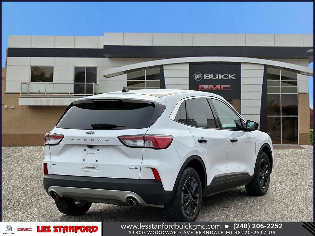 2020 Ford Escape SE