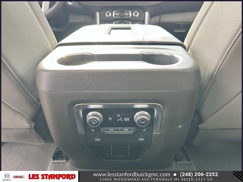 2023 GMC Yukon XL SLT