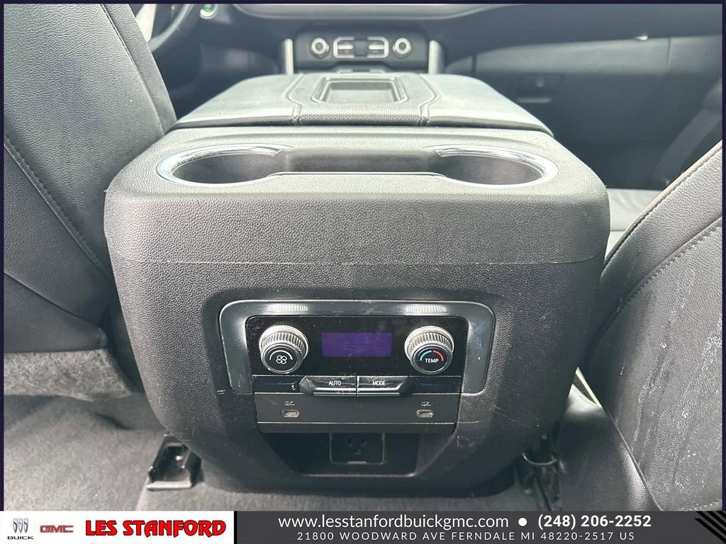 2023 GMC Yukon XL SLT