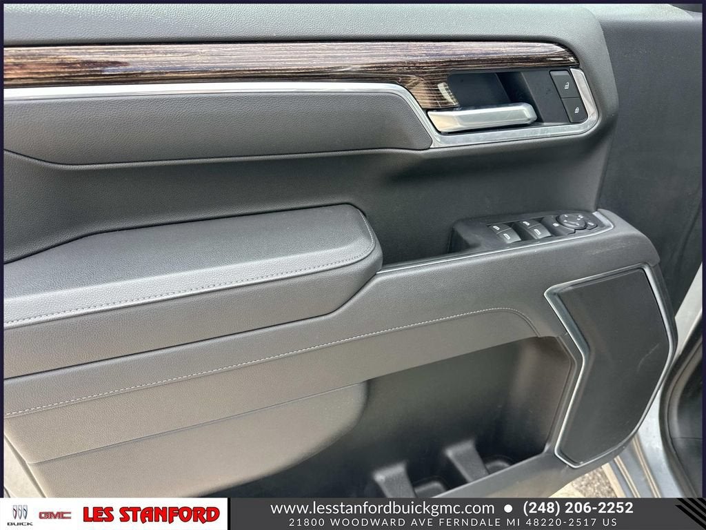 2025 GMC Sierra 1500 Elevation
