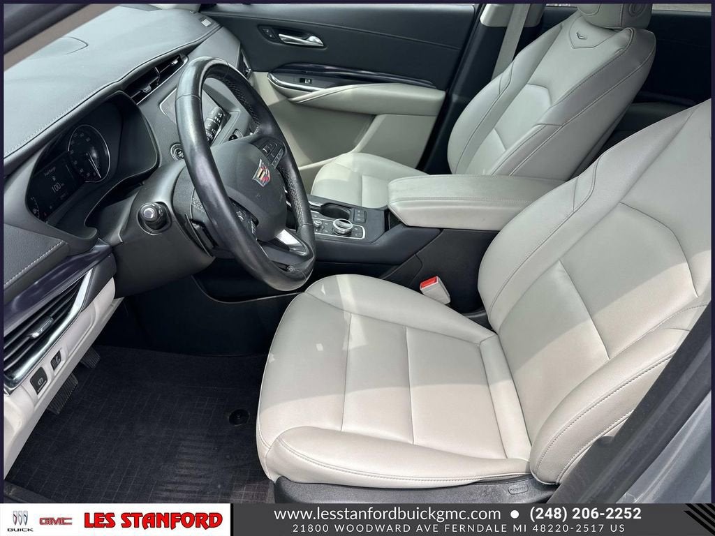 2023 Cadillac XT4 Luxury