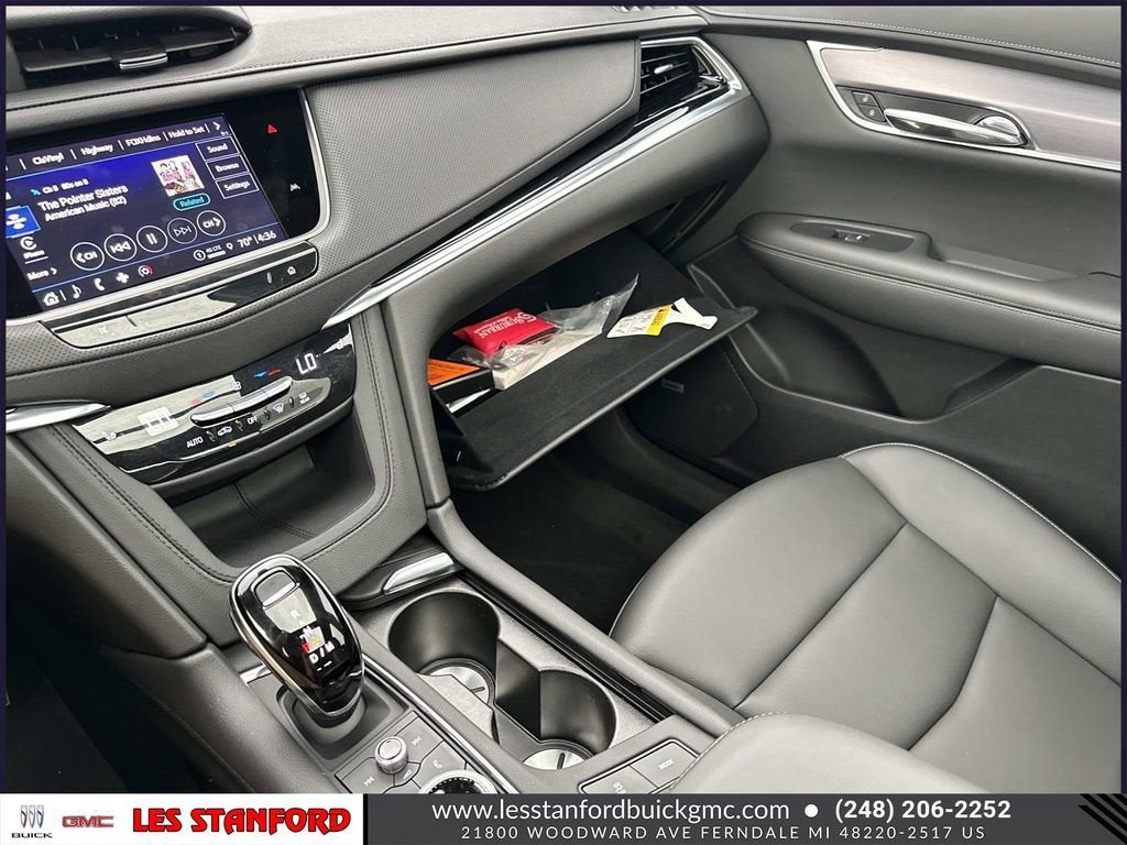 2025 Cadillac XT6 Luxury