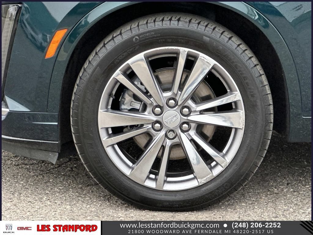 2025 Cadillac XT6 Premium Luxury