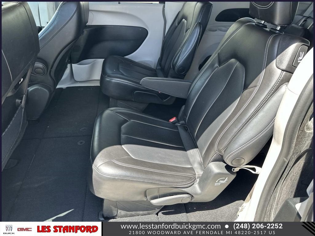 2023 Chrysler Pacifica Touring L