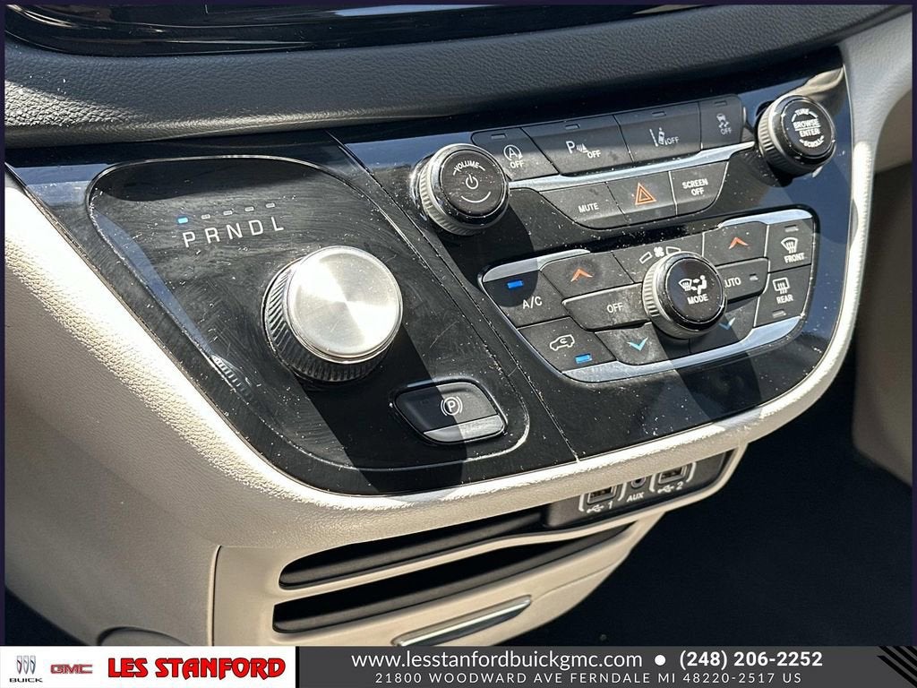 2023 Chrysler Pacifica Touring L