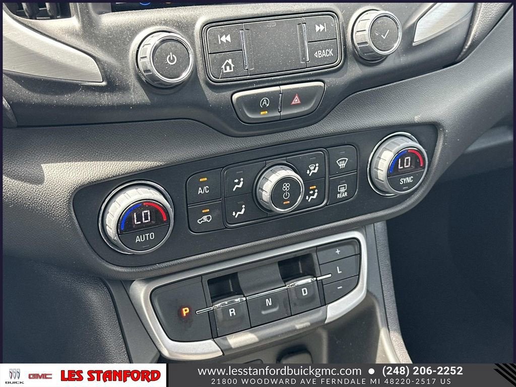 2024 GMC Terrain SLT