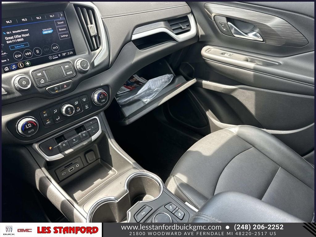 2024 GMC Terrain SLT