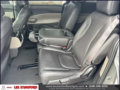 2025 Kia Carnival EX