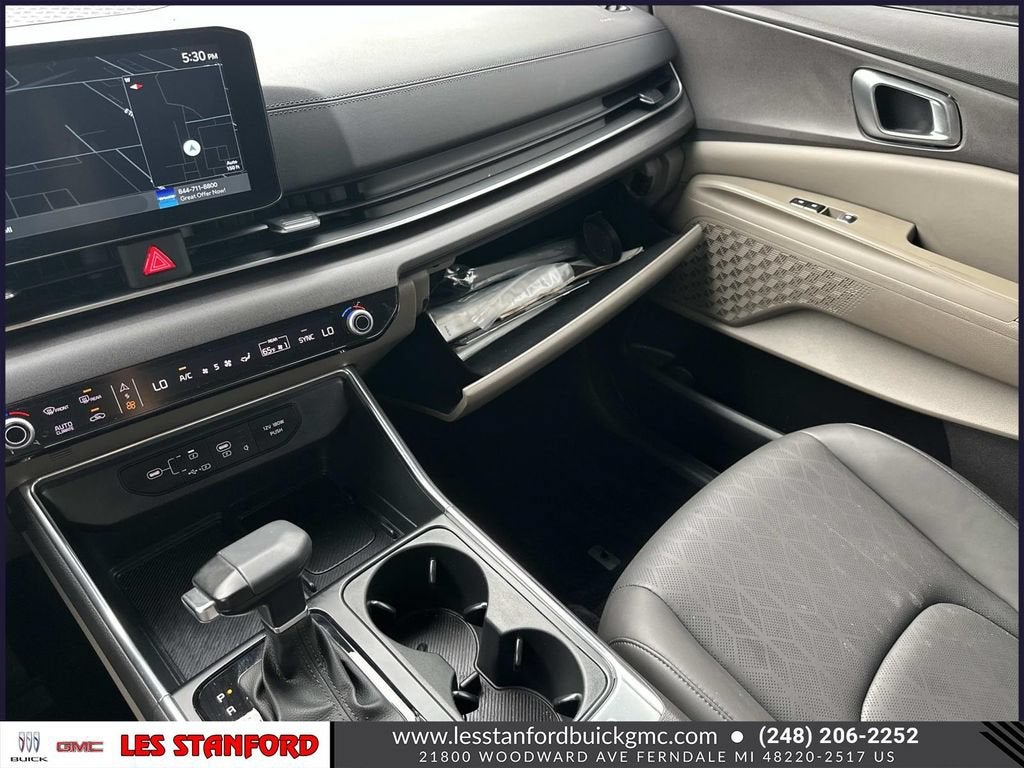 2025 Kia Carnival EX