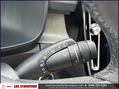 2023 Volvo XC40 Ultimate Bright Theme
