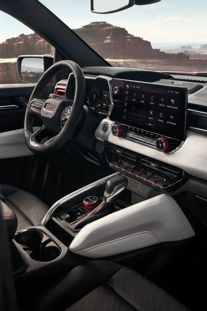 2026 GMC Canyon infotainment system at Les Stanford Buick GMC in FERNDALE MI